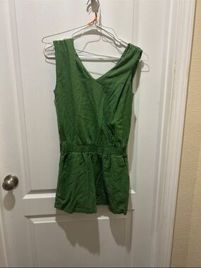 Blu pepper green romper M